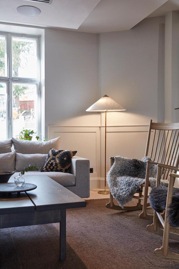 Runo Hotel Porvoo Ngoại thất bức ảnh A floor lamp